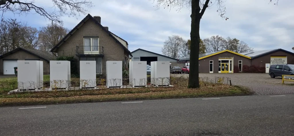 High-Power E-Mobility Hub en Energieopslag Duizel